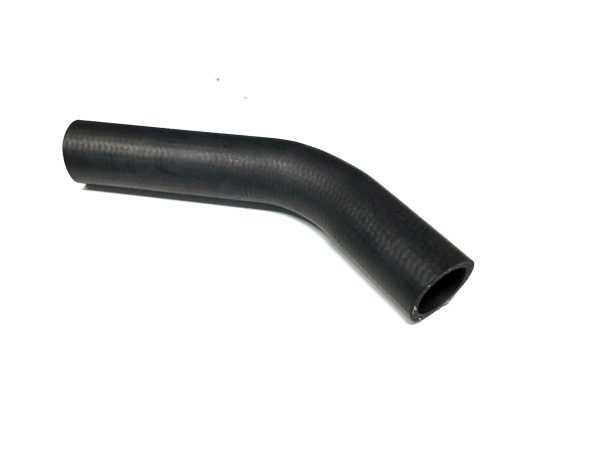 Onderste radiateurslang Yanmar YM1301-YM2420 | YM169 – YM226D | JD 650 – JD750