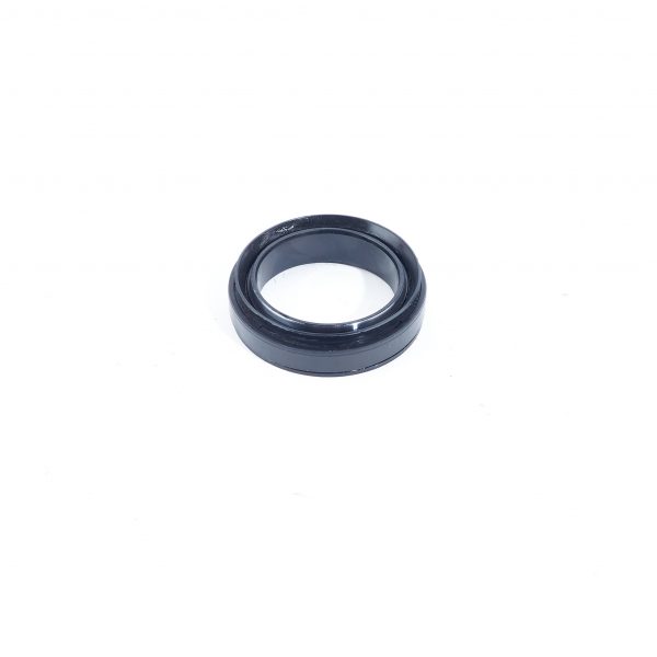 Front axle oil seal | Shaft seal | Knuckle Iseki TL1900 | TL2100 | TU1400 | TU1500 | Shop4Trac