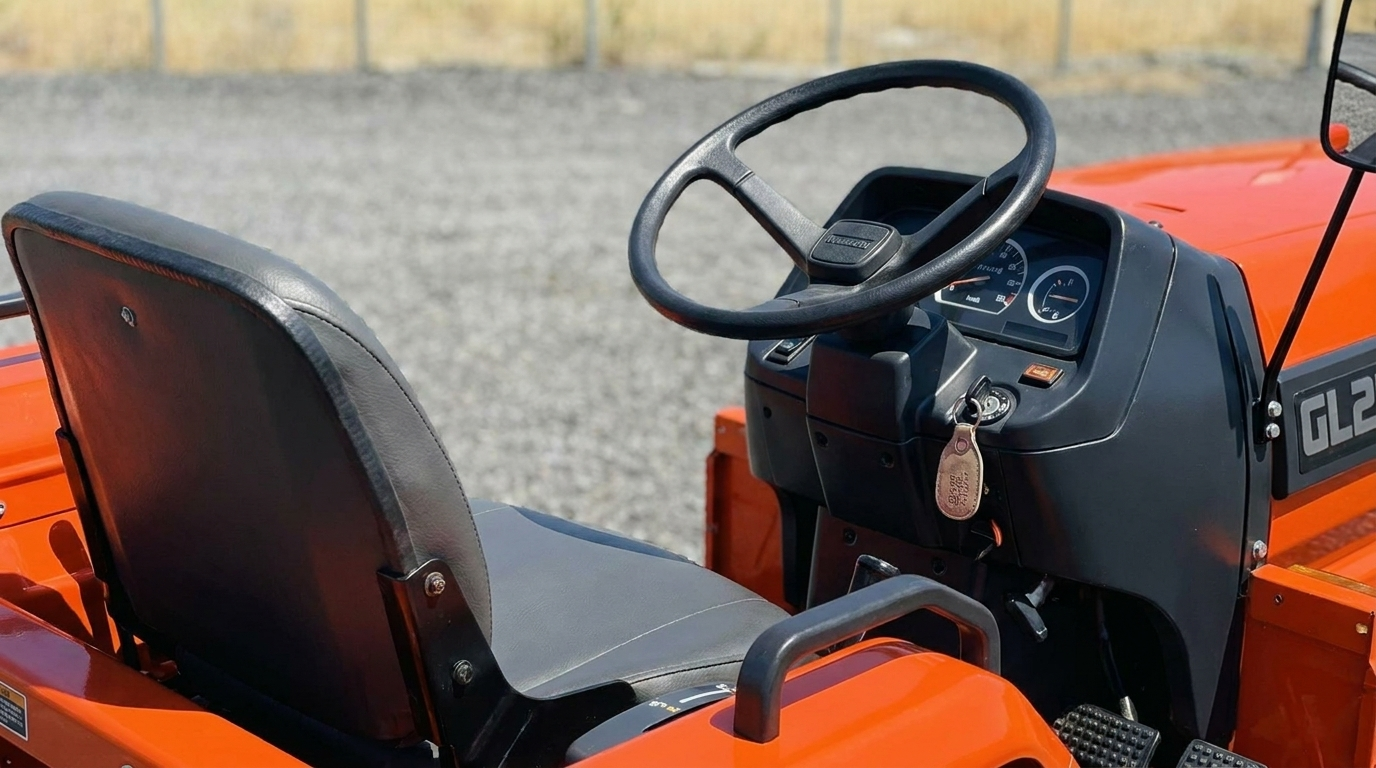 Kubota GL201 stuur, stoel en dashboard – bediening