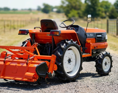 Kubota GL201 achterzijde met driepuntshef en frees – hydrauliek en PTO