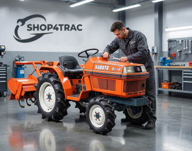 V-snaar spanning controleren op Kubota B1-14 minitractor