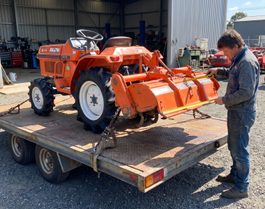 Kubota B1-15 driecilinder dieselmotor D850 in motorruimte