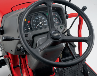 Dashboard en bediening van de Yanmar AF-serie met thermo-start lampje