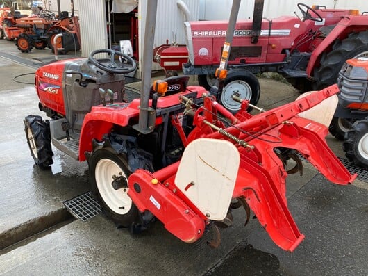 Yanmar Ke-1 met aangebouwde frees, linksachter gezien