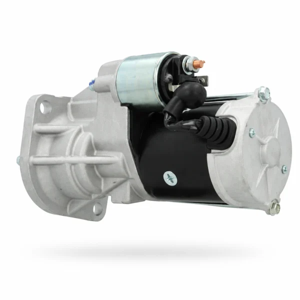 Startmotor Yanmar 4TNV94 4TNV98 12V 3.0 kW, 129940-77010 / Hitachi S14-102, zijaanzicht met B+ aansluiting en solenoid
